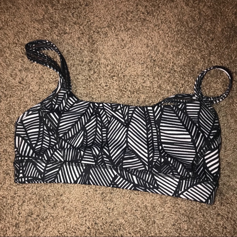 Lululemon sports bra